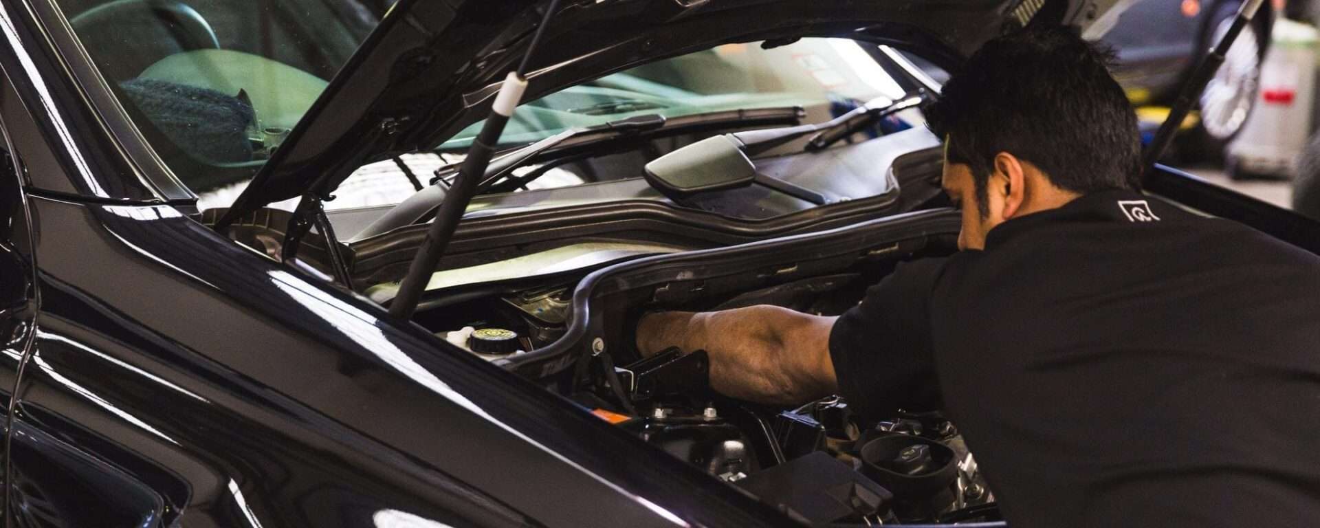 Mechanic doing oil change
